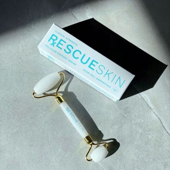 Rescue Skin Gold-Tone Jade Roller - Picture 2 of 9